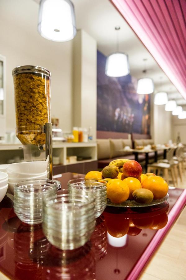 Hotel Le Châteaubriant Zewnętrze zdjęcie