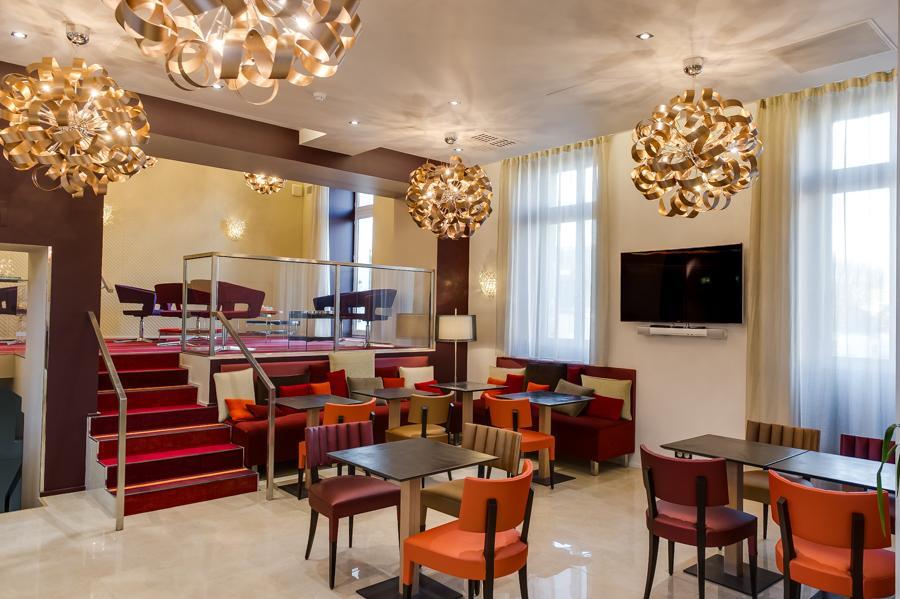 Hotel Le Châteaubriant Zewnętrze zdjęcie